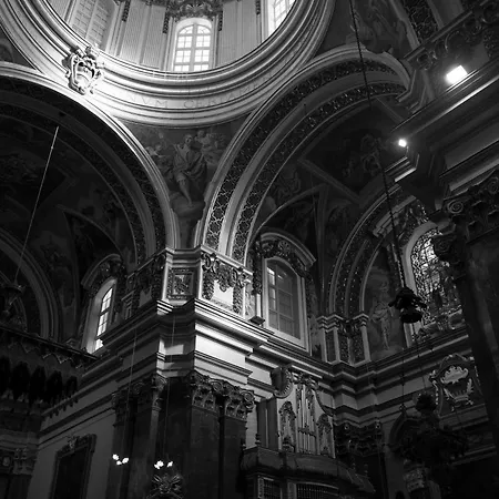 Stylish 3br With Large Terrace In By 360 Estates *