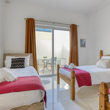 Stylish 3br With Large Terrace In By 360 Estates Apartmán