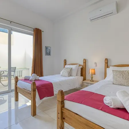 Stylish 3br With Large Terrace In By 360 Estates * Mosta