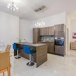 Lägenhet Stylish 3br With Large Terrace In By 360 Estates Mosta