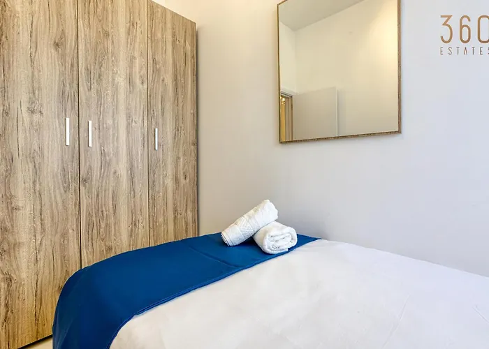 Apartament Stylish 3br With Large Terrace In By 360 Estates *