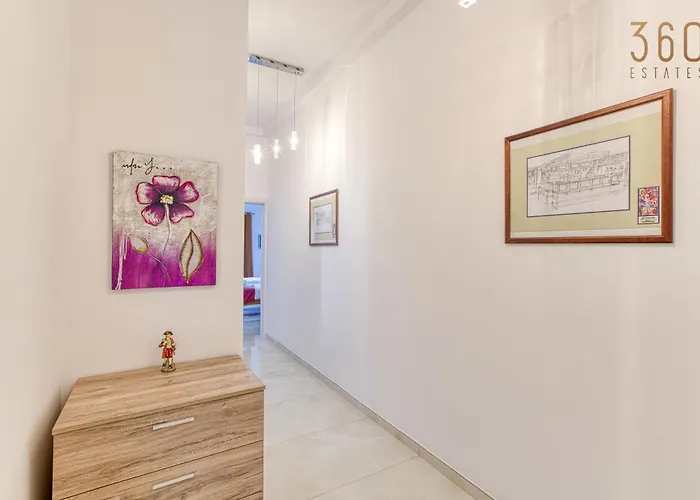 Stylish 3br With Large Terrace In By 360 Estates Apartament Mosta
