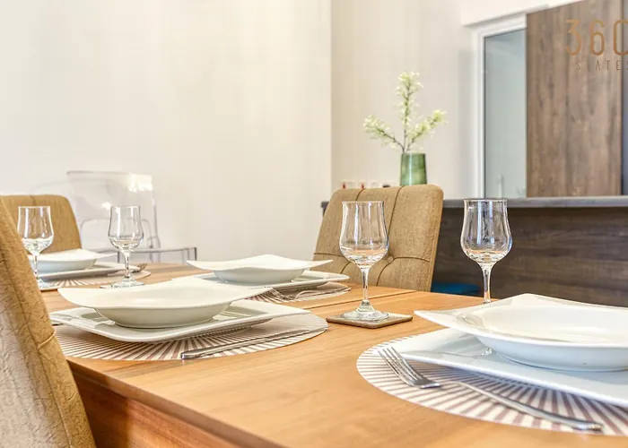 Apartament Stylish 3br With Large Terrace In By 360 Estates *